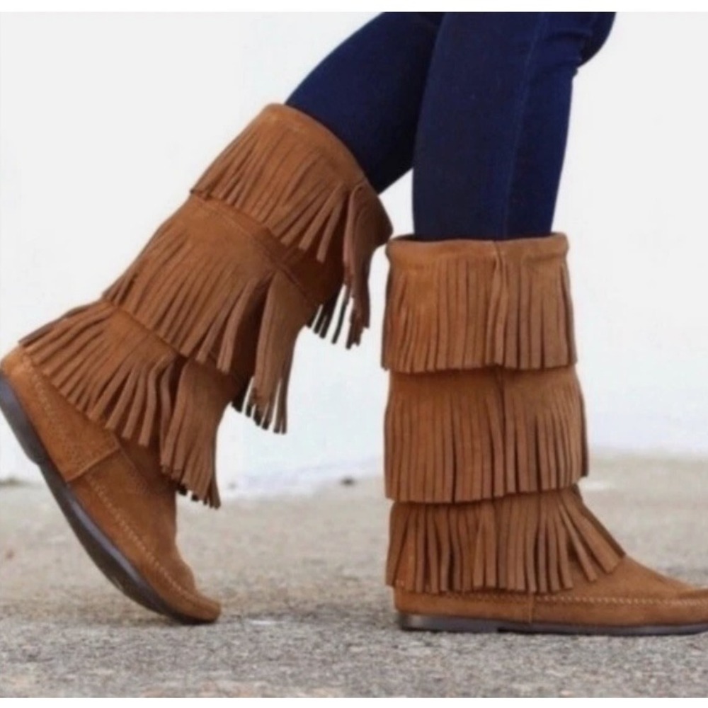 Minnetonka 3-Layer Fringe Moccasin Calf Boots Womens 9 Tan Suede Western Boots